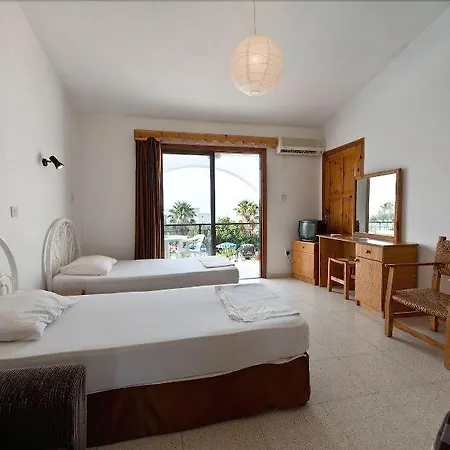Bare Hill Village Hotel Elea