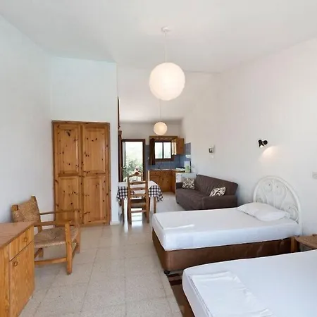 Semesteranläggning (resort) Bare Hill Village Elea