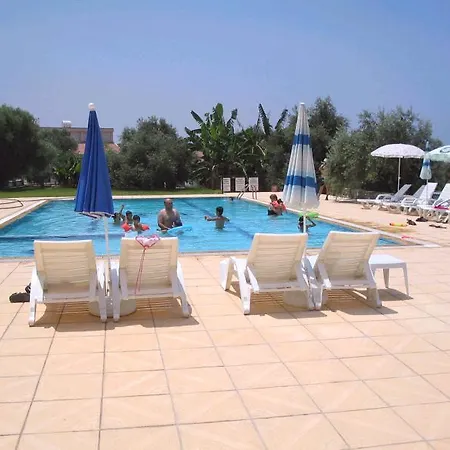 Bare Hill Village Hotel 2*
