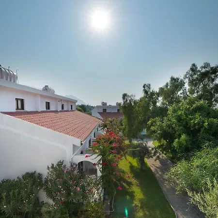 Bare Hill Village Hotel Elea