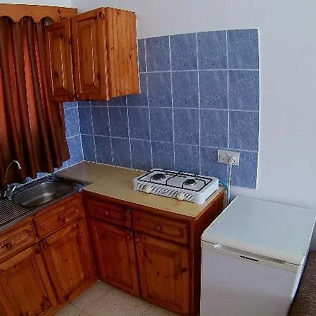 Bare Hill Village Hotel 2*