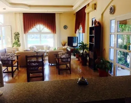 Hotel Bare Hill Village 2*