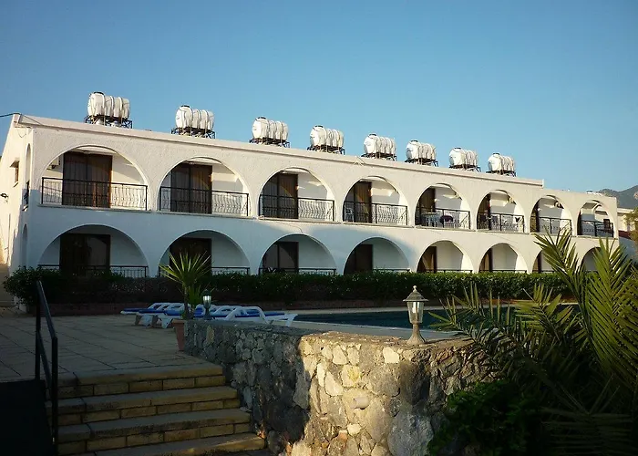 Bare Hill Village Resort Elea