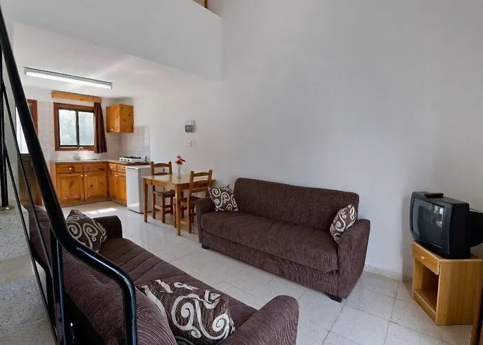 Bare Hill Village Resort Elea