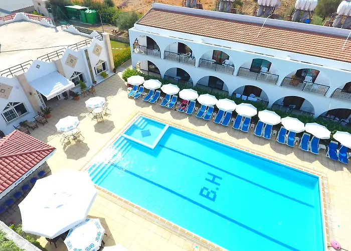 Resort Bare Hill Village 2*