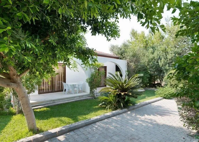 Bare Hill Village Resort Elea