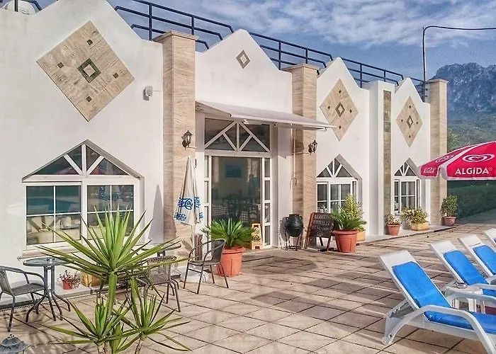 Bare Hill Village 2* Elea