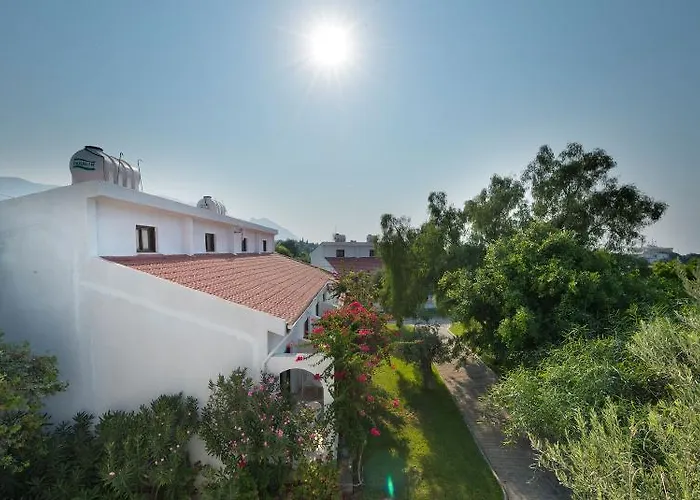 Bare Hill Village Resort Elea