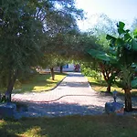 Üdülőközpont Bare Hill Village