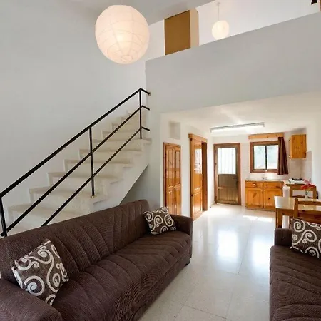 Bare Hill Village Resort Elea