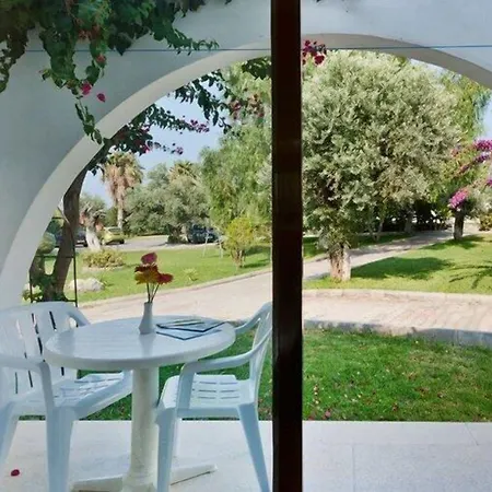 Bare Hill Village אתר נופש Elea