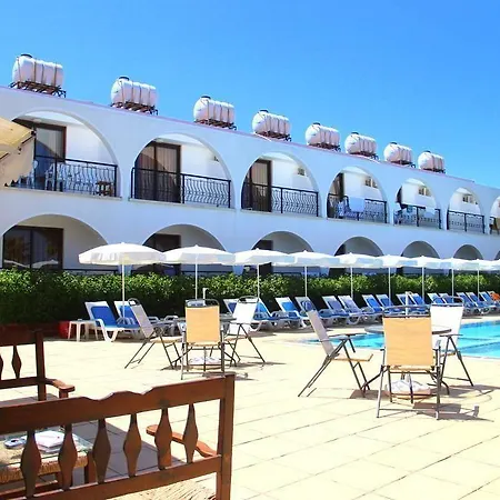 אתר נופש Bare Hill Village Elea