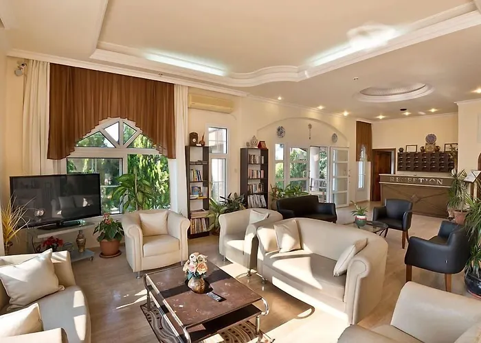 Rezort Bare Hill Village