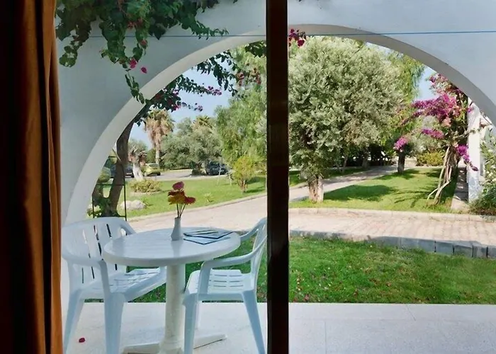 Bare Hill Village Rezort Elea