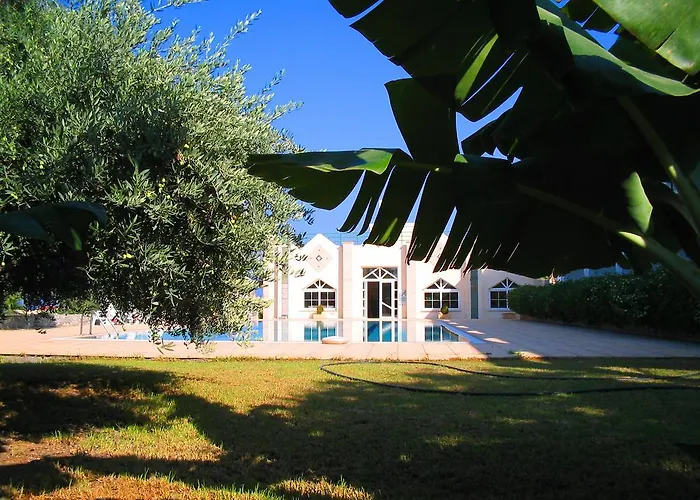 Rezort Bare Hill Village Elea